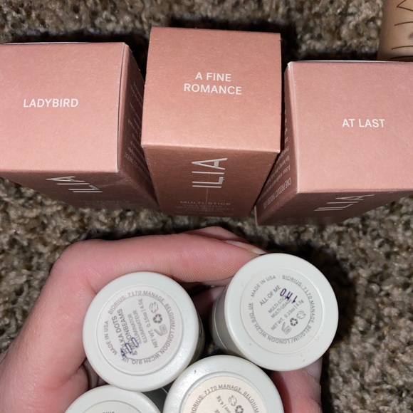 Makeup - Picture 4 of 6